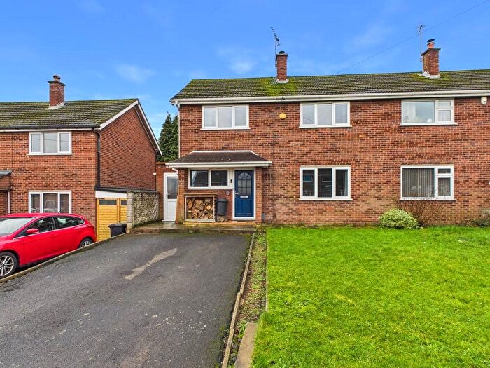 3 Bedroom Semi-Detached House For Sale In Windermere Drive, Worcester, Worcestershire, WR4