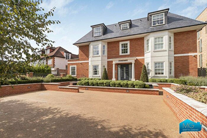 3 Bedroom Apartment To Rent In Tenterden Grove, Hendon, London, NW4