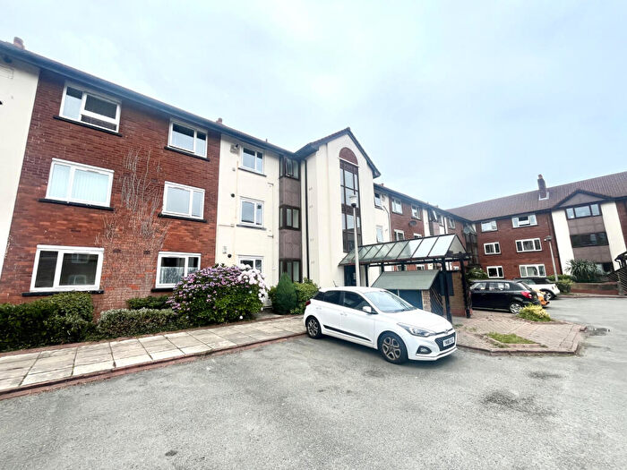 2 Bedroom Apartment For Sale In Reeves Court, Eccles New Road, Salford, M5