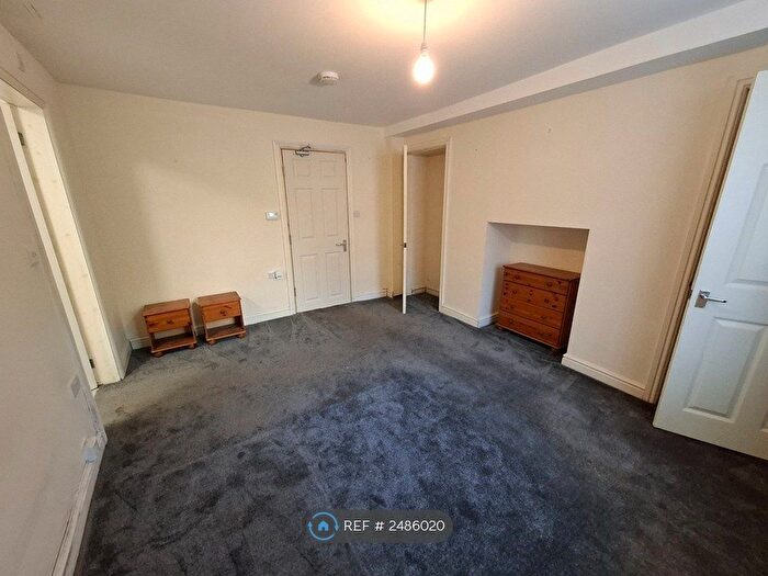 1 Bedroom Flat To Rent In Belle Vue Parade, Scarborough, YO11