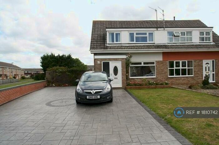 3 Bedroom Semi-Detached House To Rent In Bamfield Road, Bristol, BS14