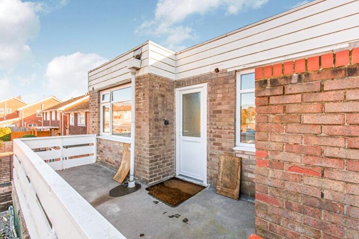 3 Bedroom Flat To Rent In Sandy Lane, Fair Oak, Eastleigh, SO50