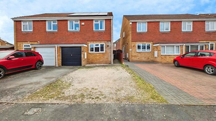 3 Bedroom Semi Detached House For Sale In Lancaster Road, Yate, South Gloucestershire, BS37