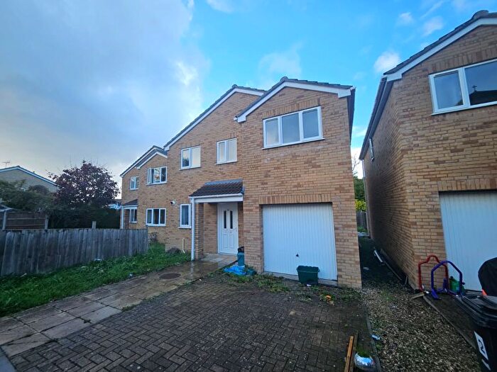 5 Bedroom Detached House To Rent In St. Teresas Court, Gloucester Road North, Bristol, BS34