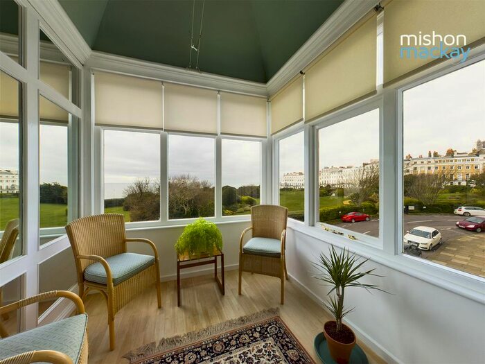 3 Bedroom Flat To Rent In Lewes Crescent, Brighton, BN2