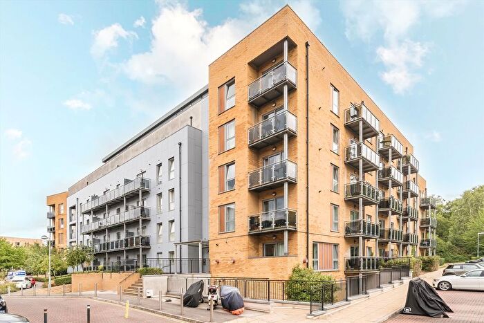 2 Bedroom Flat To Rent In St. Georges Grove, Earlsfield, SW17