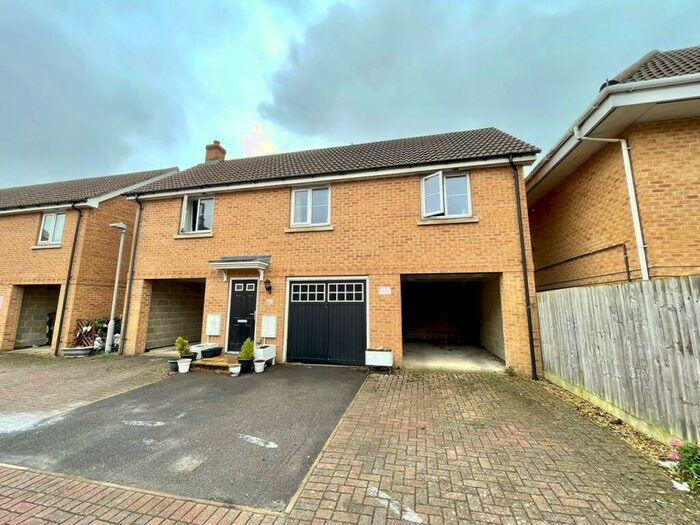 2 Bedroom Flat To Rent In Chelsea Gardens, BH8