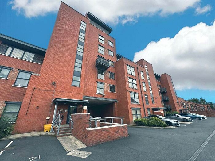 1 Bedroom Apartment To Rent In Millennium House, Block, Chester Road, Manchester City Centre, M16