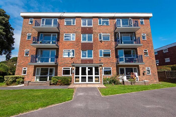 2 Bedroom Flat To Rent In Wordsworth Road, Worthing, BN11