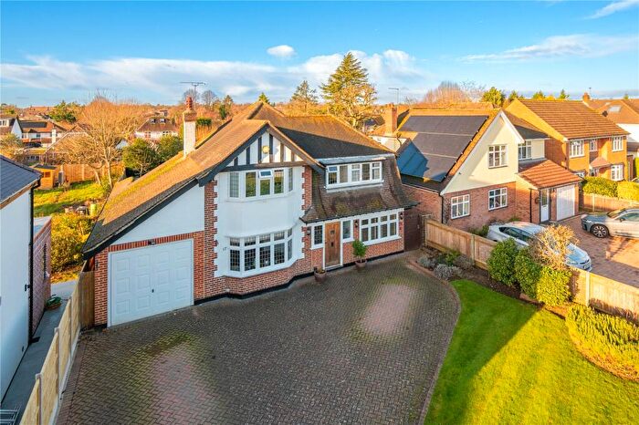 4 Bedroom Detached House For Sale In Beaumont Avenue, St. Albans, AL1