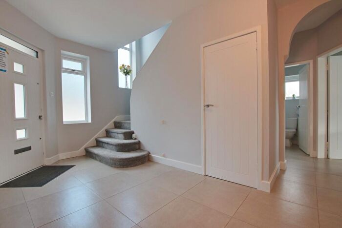 4 Bedroom Detached House For Sale In The Avenue, Fareham, PO14