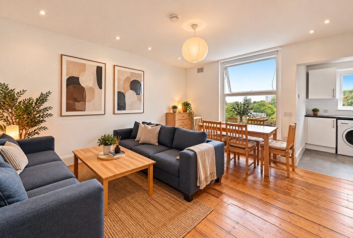 5 Bedroom Flat To Rent In Hazelville Road, Archway, N19