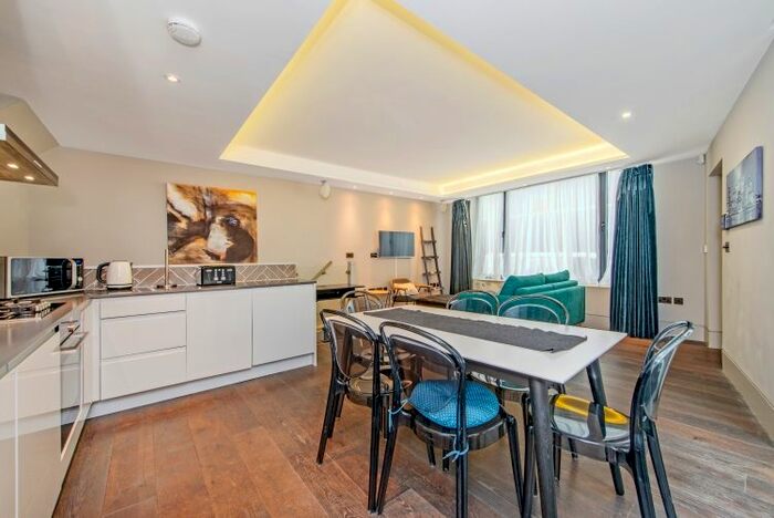 2 Bedroom Flat To Rent In Roger Street, London, WC1N