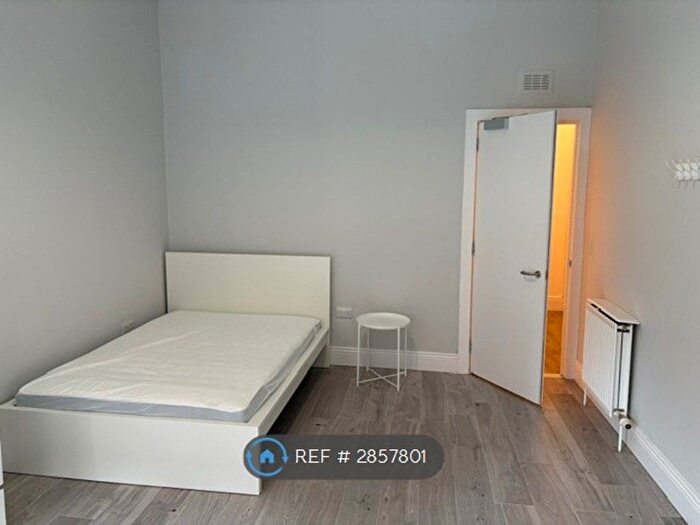 4 Bedroom Flat To Rent In Dumbarton Road, Glasgow, G11