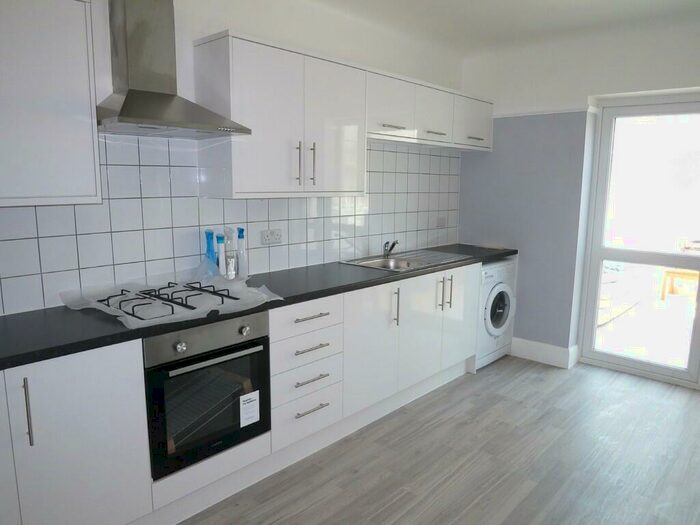 5 Bedroom Detached House To Rent In Withermoor Road, Winton, Bournemouth, BH9