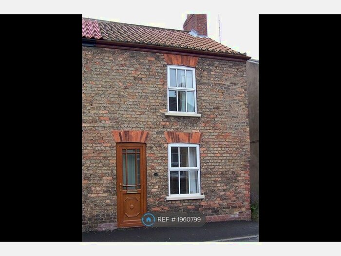 2 Bedroom Semi-Detached House To Rent In Kirkland Street, Pocklington, York, YO42