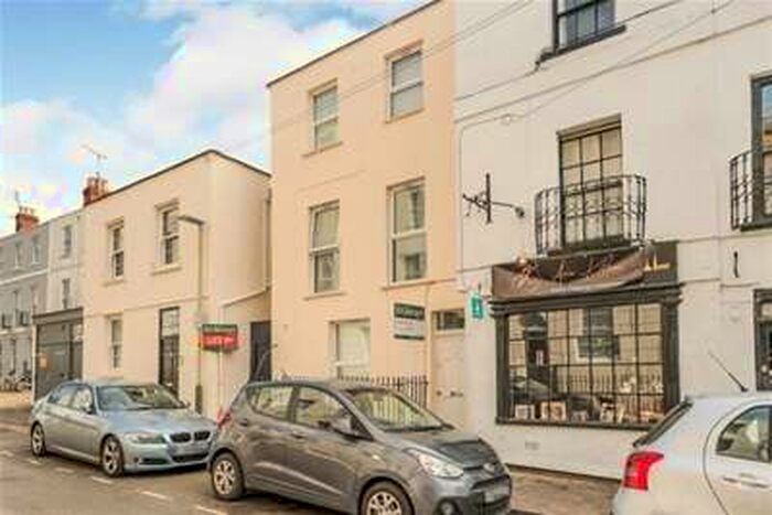Flat To Rent In Grosvenor Street, Cheltenham, GL52
