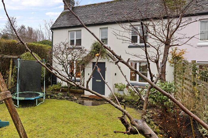 3 Bedroom End Of Terrace House For Sale In Hill Brow Road, Liss, GU33