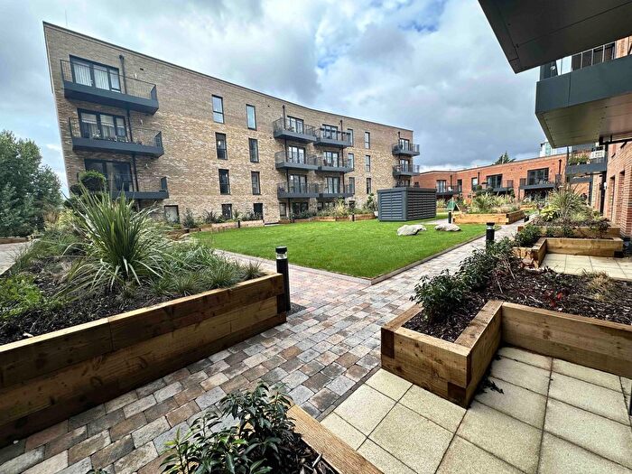 1 Bedroom Flat To Rent In Vousden Grove, London, SE28