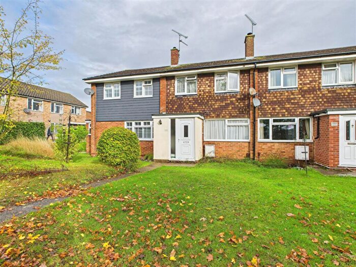 3 Bedroom Terraced House For Sale In Linnet Drive, Chelmsford, CM2