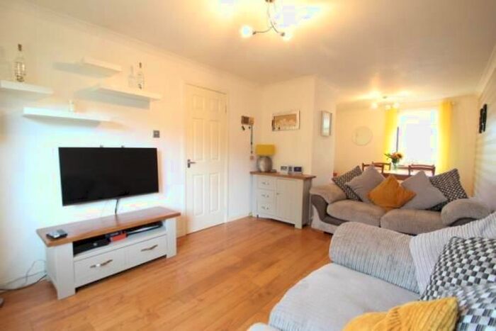 3 Bedroom End Of Terrace House To Rent In Ben Nevis Way, Cumbernauld, North Lanarkshire, G68