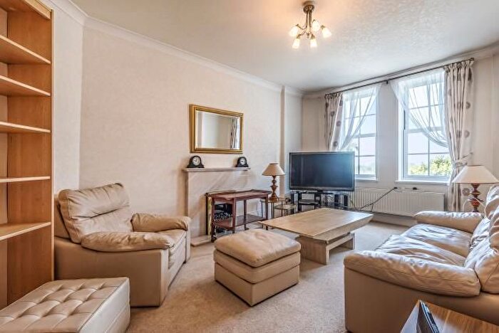 2 Bedroom Flat To Rent In Grove End Road, London, NW8
