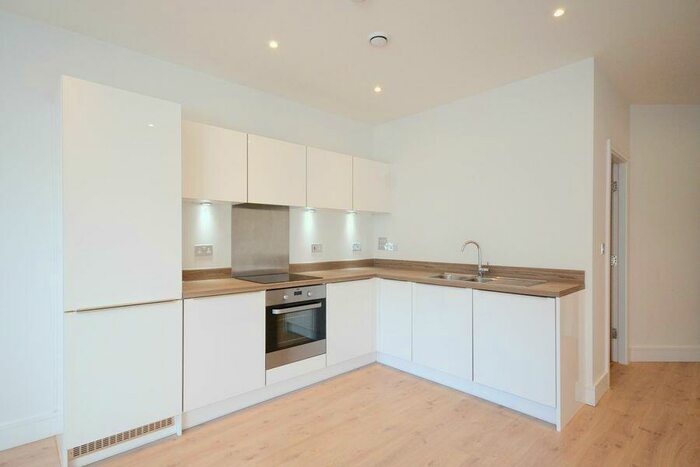 2 Bedroom Apartment To Rent In Ringside, High Street, Bracknell, RG12