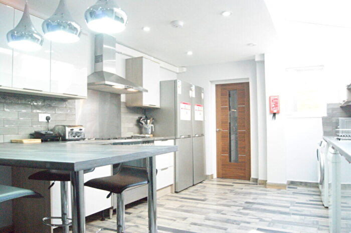 6 Bedroom Terraced House To Rent In Exeter Road, Selly Oak, Birmingham, B29