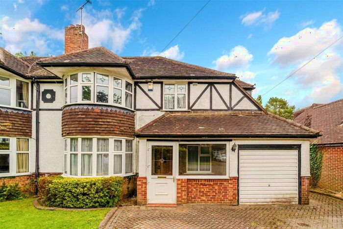 4 Bedroom Semi-Detached House To Rent In Copley Way, Tadworth, Surrey, KT20