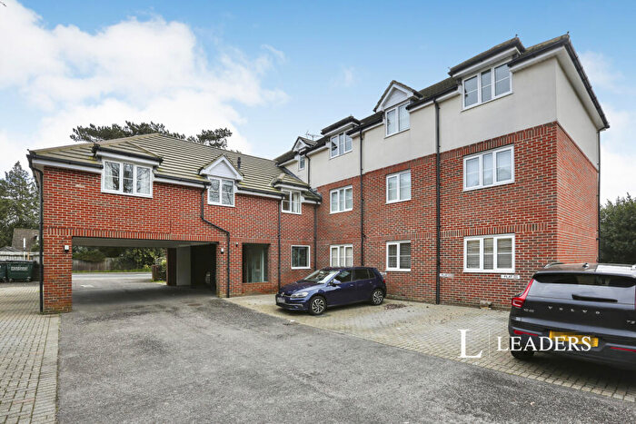 2 Bedroom Flat To Rent In Warsash Road, Southampton, SO31