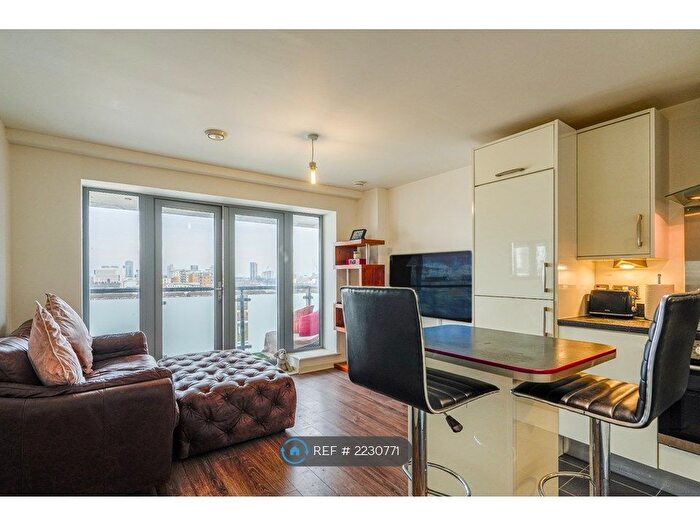 2 Bedroom Flat To Rent In Vernon Road, Bow, E3