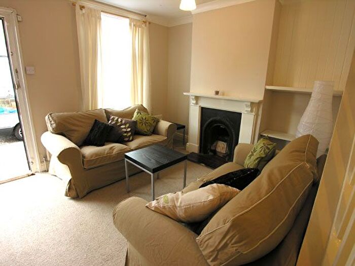 2 Bedroom Terraced House For Sale In Cannon Street, Reading, RG1