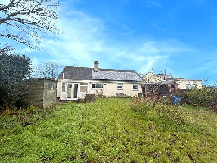 2 Bedroom Semi-Detached Bungalow For Sale In Pellor Fields, Breage, TR13