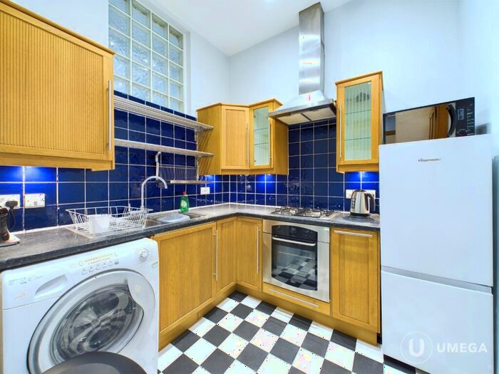 2 Bedroom Flat To Rent In Montgomery Street, Hillside, Edinburgh, EH7