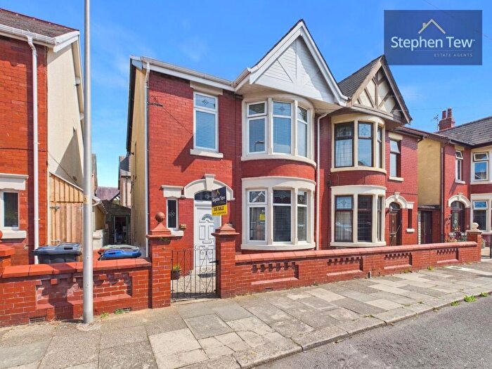 3 Bedroom Semi-Detached House For Sale In Queensway, Blackpool, FY4