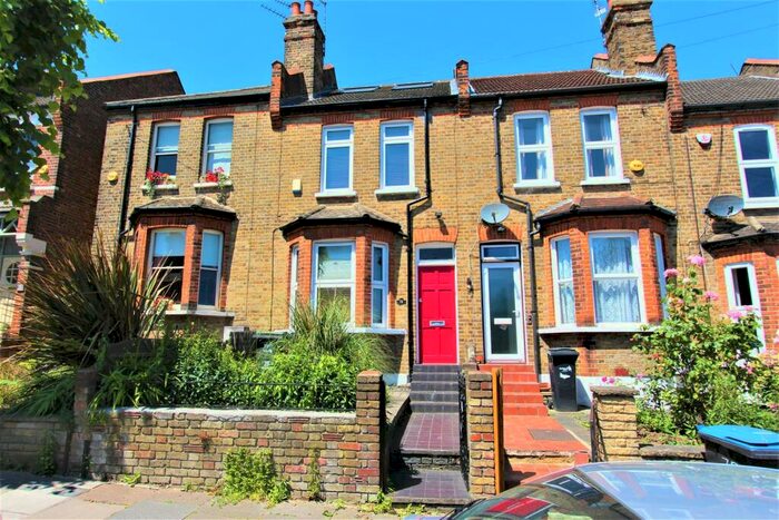 4 Bedroom Terraced House To Rent In Chelmsford Road, Southgate, N14