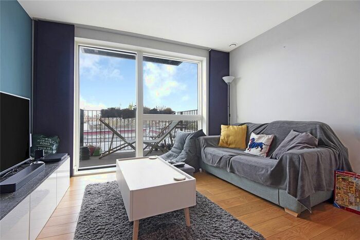 1 Bedroom Flat To Rent In Carney Place, Brixton, SW9