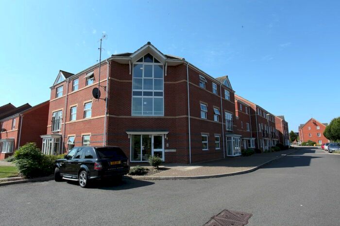 2 Bedroom Flat To Rent In Alma Road, Banbury, OX16