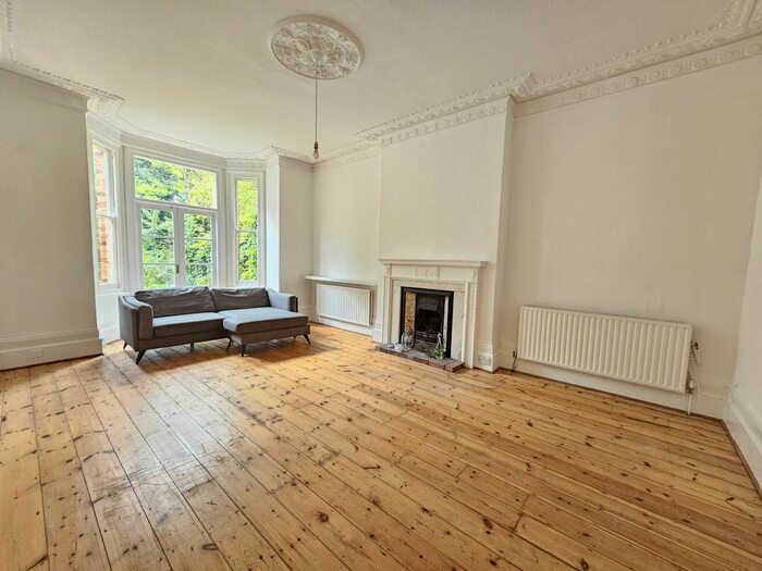 2 Bedroom Flat To Rent In Exeter Road, Mapesbury, NW2