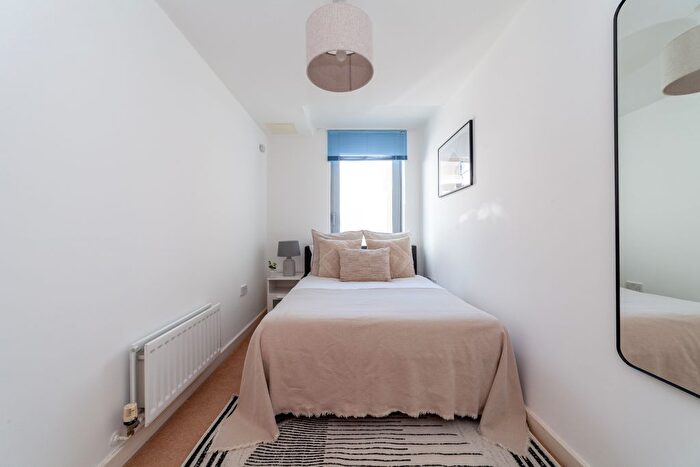 2 Bedroom Flat To Rent In Emily Duncan Place, London, E7