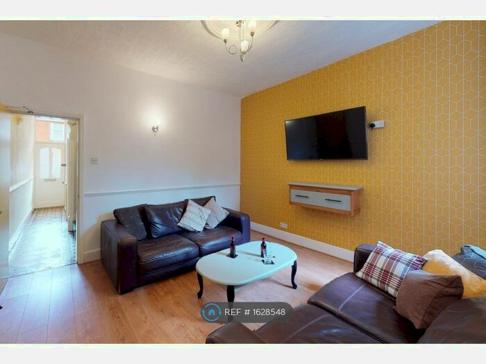 5 Bedroom Terraced House To Rent In Beaconsfield Road, Leicester, LE3