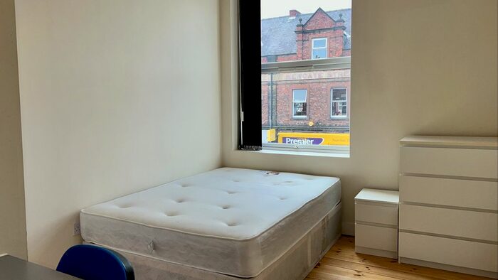 3 Bedroom Flat To Rent In Heaton Road, Heaton, Newcastle Upon Tyne, NE6