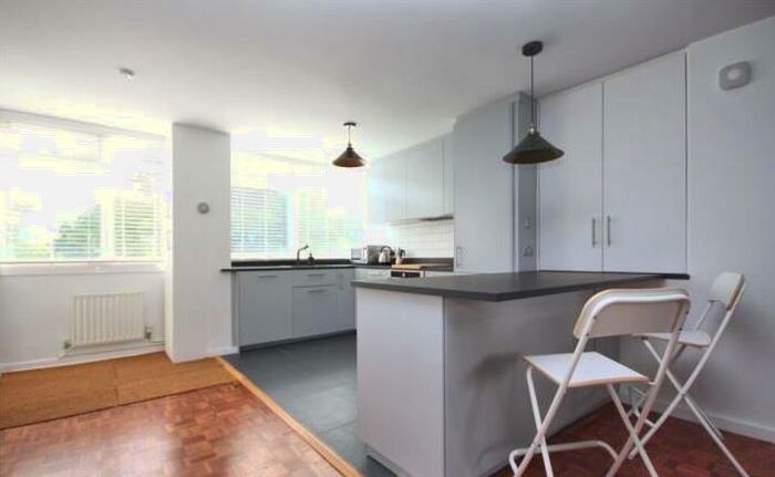 2 Bedroom Flat To Rent In Woking, GU22