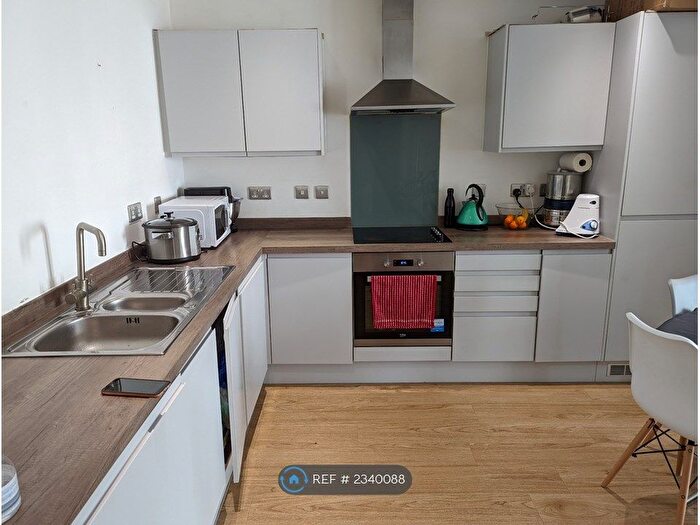 2 Bedroom Flat To Rent In Dyche Street, Manchester, M4