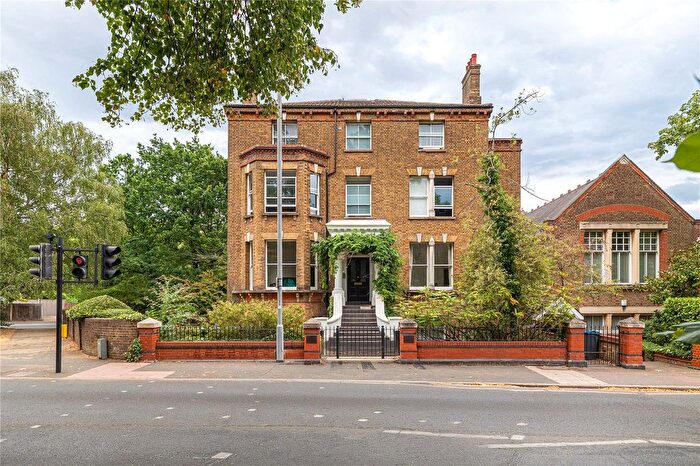 1 Bedroom Flat For Sale In Upper Brighton Road, London, KT6