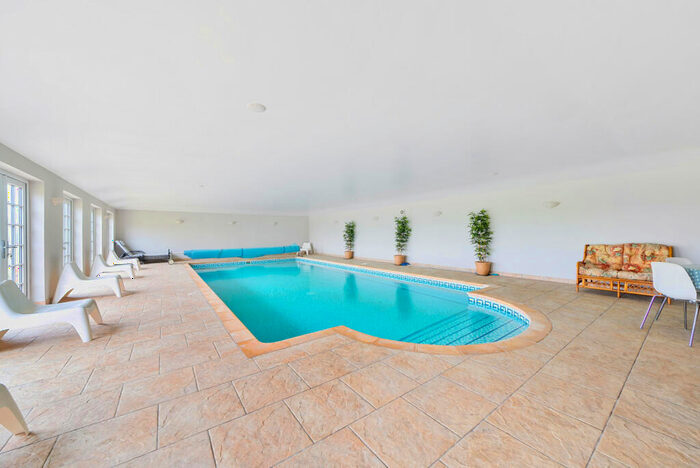 5 Bedroom Detached House For Sale In Chobham Park Lane, Chobham, GU24