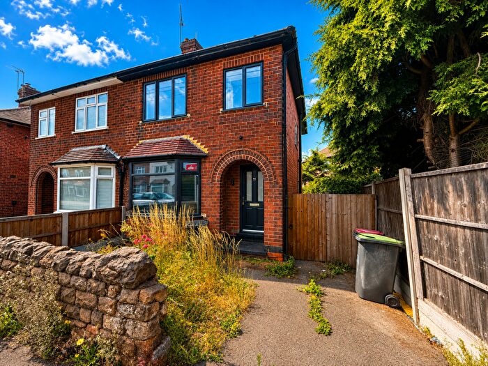 3 Bedroom Semi-Detached House To Rent In Lilac Grove, Nottingham, NG9