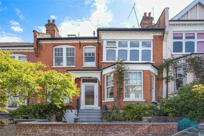 2 Bedroom Apartment To Rent In Woodland Rise, London, N10