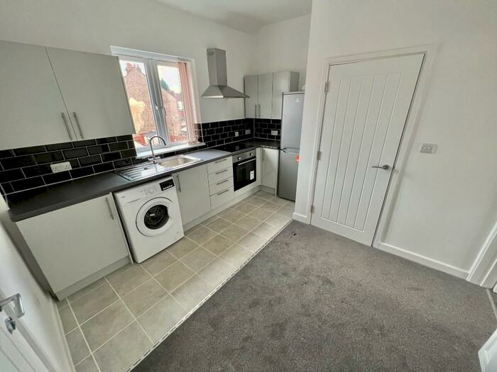 1 Bedroom Flat To Rent In Caludon Road, Coventry, CV2