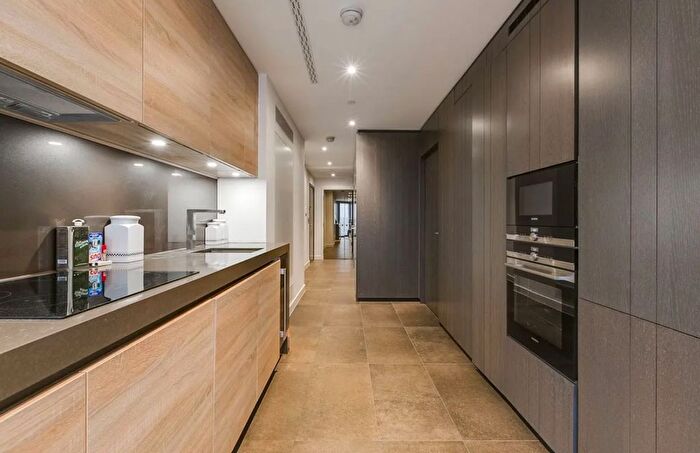 2 Bedroom Flat To Rent In Chronicle Tower, B City Road, London, EC1V